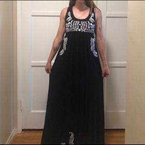 Embroidered maxi dress!!
